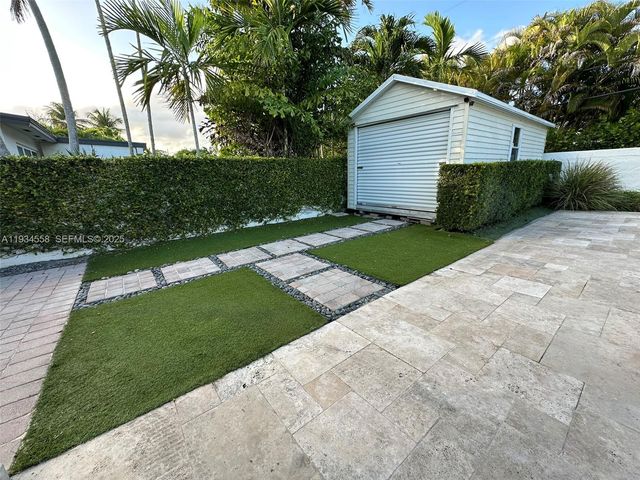 7535 SW 117 St, Pinecrest, FL 33156