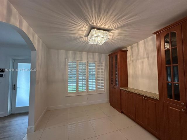 7535 SW 117 St, Pinecrest, FL 33156