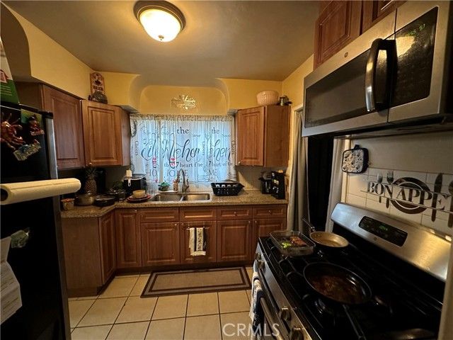 4056 Creed Avenue, Los Angeles, CA 90008