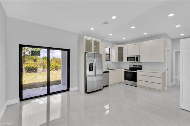 2600 14th ST SW, Lehigh Acres, FL 33976