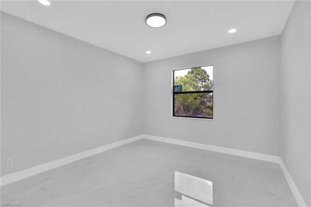 2600 14th ST SW, Lehigh Acres, FL 33976