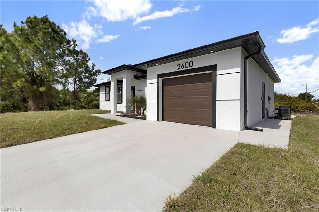 2600 14th ST SW, Lehigh Acres, FL 33976