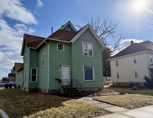 1436 N MAIN STREET, Oshkosh, WI 54901