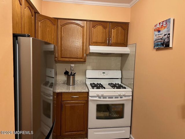 205 Ocean Avenue 8, Belmar, NJ 07719