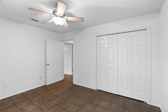 2105 Harbor Circ, Rockport, TX 78382