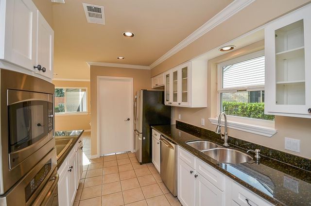 2815 Manila Lane, Houston, TX 77043