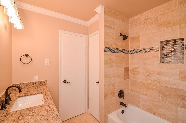 2815 Manila Lane, Houston, TX 77043