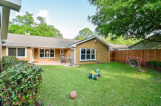 2815 Manila Lane, Houston, TX 77043