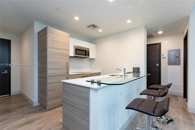 777 N Ocean Dr S302, Hollywood, FL 33019