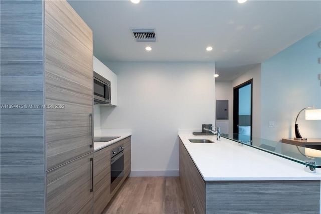 777 N Ocean Dr S302, Hollywood, FL 33019