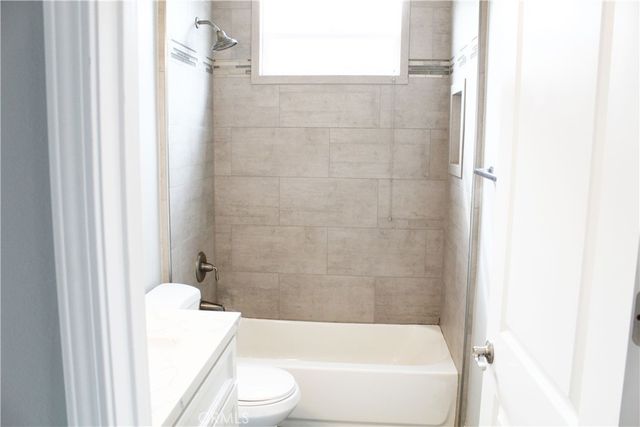 155 Unit A Flower, Costa Mesa, CA 92627