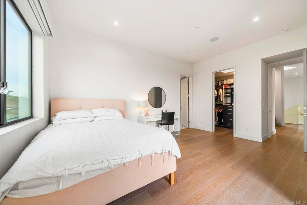 Image 59 of property listing at 2170 Via Nina, La Jolla, CA 92037