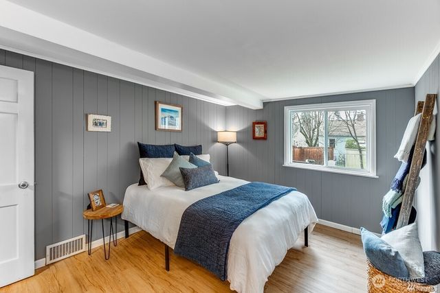 6041 5th Avenue NW, Seattle, WA 98107