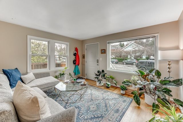6041 5th Avenue NW, Seattle, WA 98107