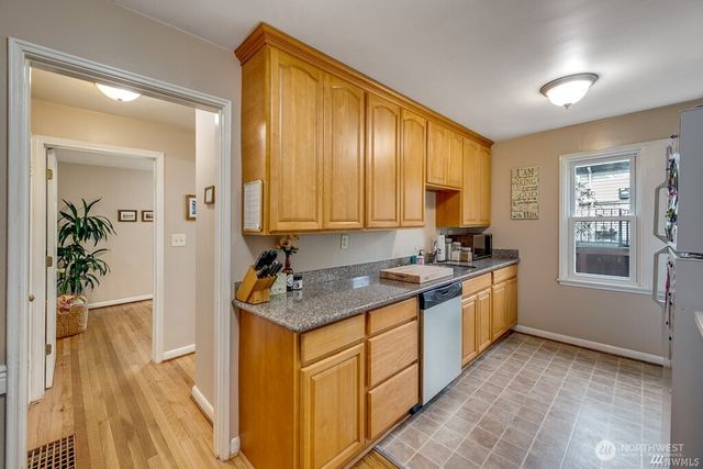6041 5th Avenue NW, Seattle, WA 98107