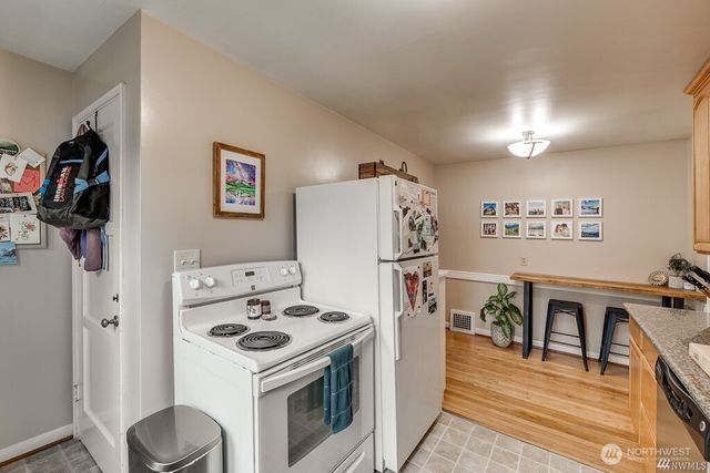 6041 5th Avenue NW, Seattle, WA 98107