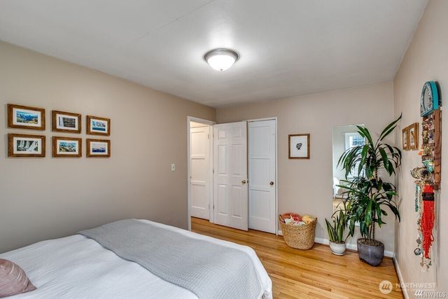 6041 5th Avenue NW, Seattle, WA 98107