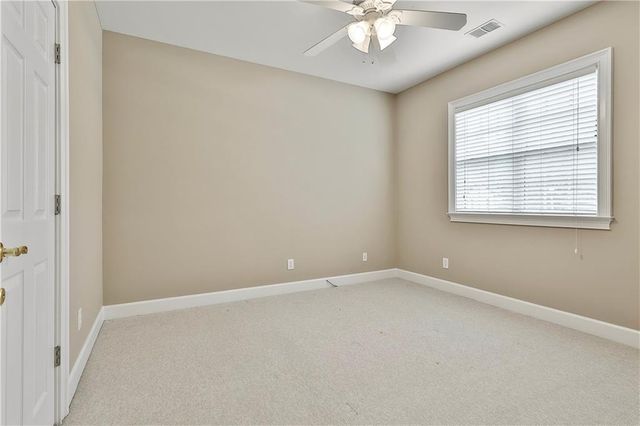 15 Stratford Way, Newnan, GA 30265