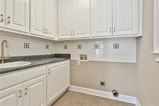 15 Stratford Way, Newnan, GA 30265
