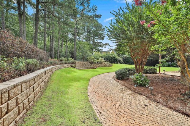 15 Stratford Way, Newnan, GA 30265