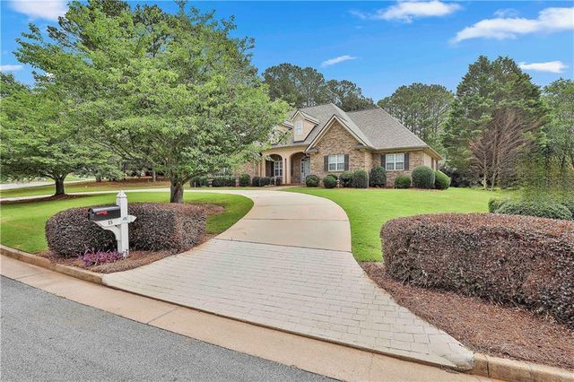 15 Stratford Way, Newnan, GA 30265