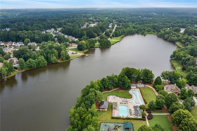 15 Stratford Way, Newnan, GA 30265