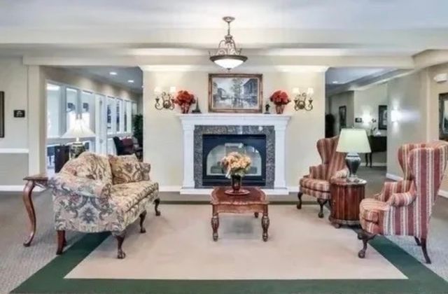 801 N MCLEAN Boulevard 330, Elgin, IL 60123