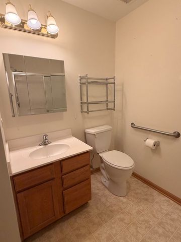801 N MCLEAN Boulevard 330, Elgin, IL 60123