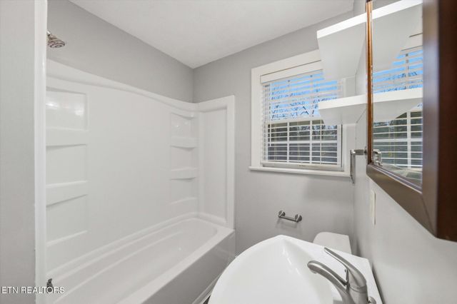 4603 Smelser Rd, Knoxville, TN 37920