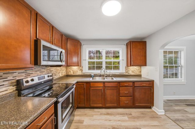 4603 Smelser Rd, Knoxville, TN 37920