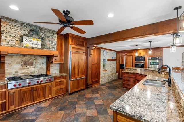 365 Pleasant View Road, Chanhassen, MN 55317