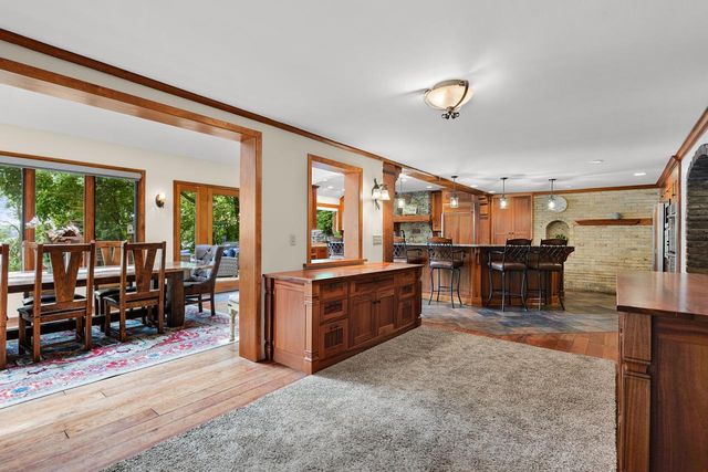 365 Pleasant View Road, Chanhassen, MN 55317