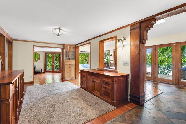 365 Pleasant View Road, Chanhassen, MN 55317