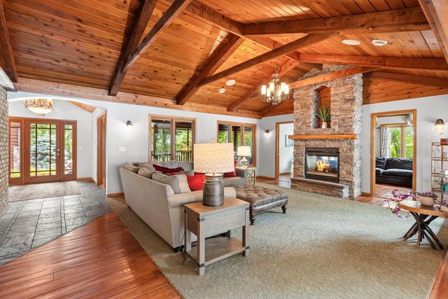 365 Pleasant View Road, Chanhassen, MN 55317
