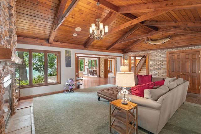 365 Pleasant View Road, Chanhassen, MN 55317