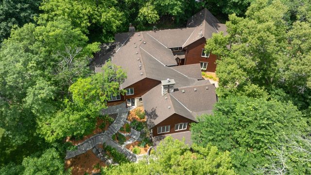 365 Pleasant View Road, Chanhassen, MN 55317