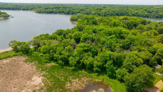 365 Pleasant View Road, Chanhassen, MN 55317