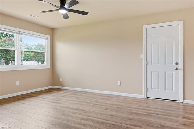 803 New Bern AVE, Hampton, VA 23669