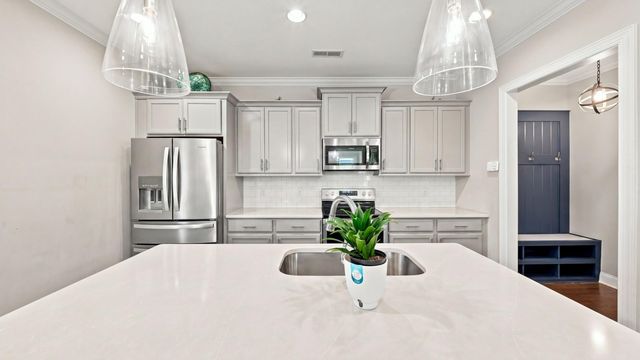 5463 Amber Grove Way, Hixson, TN 37343