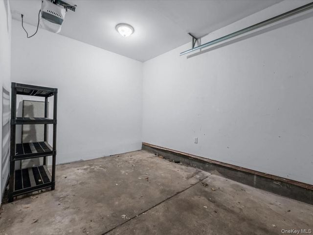 2 Amherst Road E, Great Neck, NY 11021