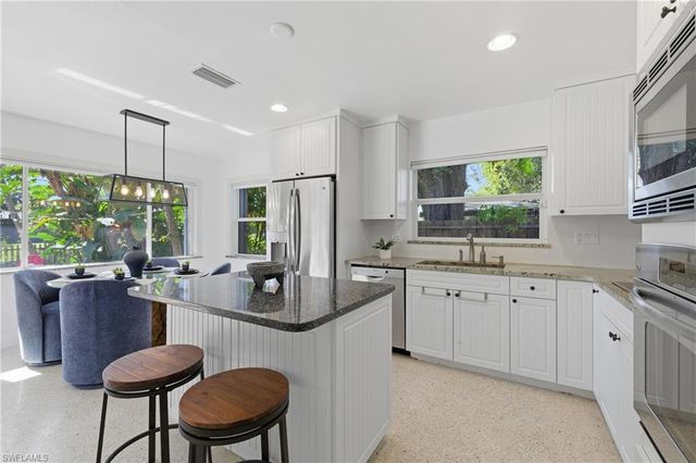 1150 Vesper DR, Fort Myers, FL 33901