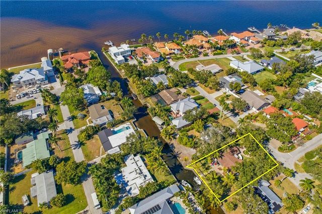 1150 Vesper DR, Fort Myers, FL 33901