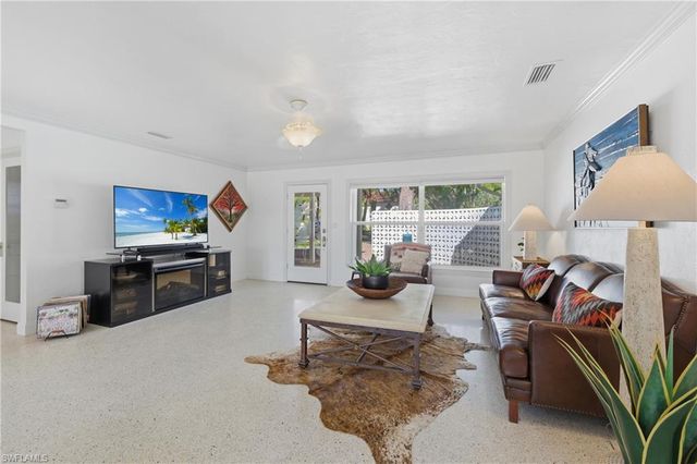 1150 Vesper DR, Fort Myers, FL 33901