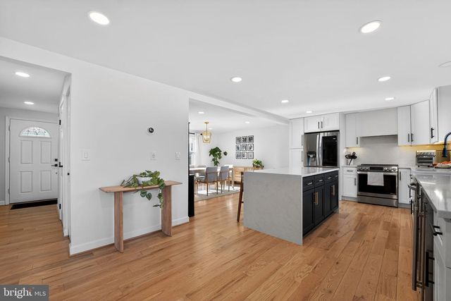 17215 VESTRY CT, Rockville, MD 20855