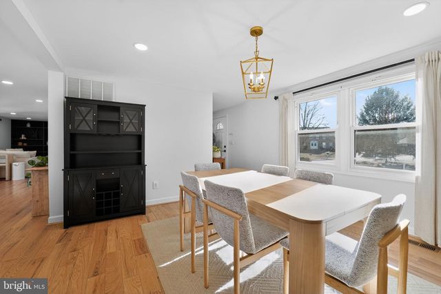 17215 VESTRY CT, Rockville, MD 20855