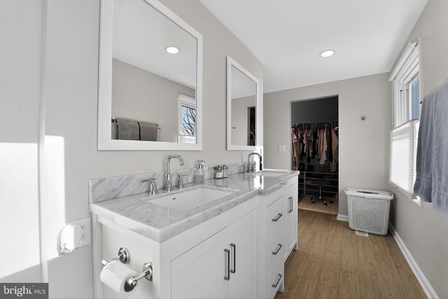 17215 VESTRY CT, Rockville, MD 20855