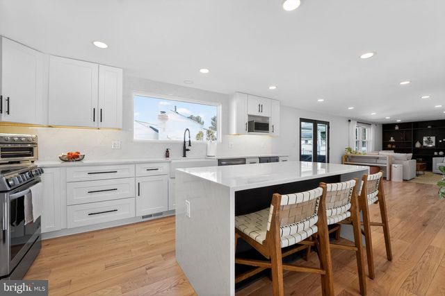 17215 VESTRY CT, Rockville, MD 20855