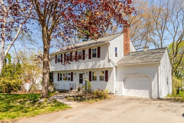 6 Dennis Rd, Milford, MA 01757