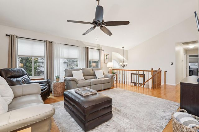 4 Austin Way, Tappan, NY 10983