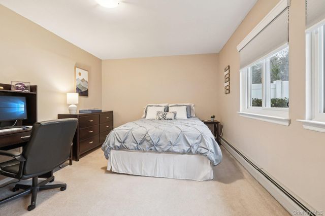 4 Austin Way, Tappan, NY 10983